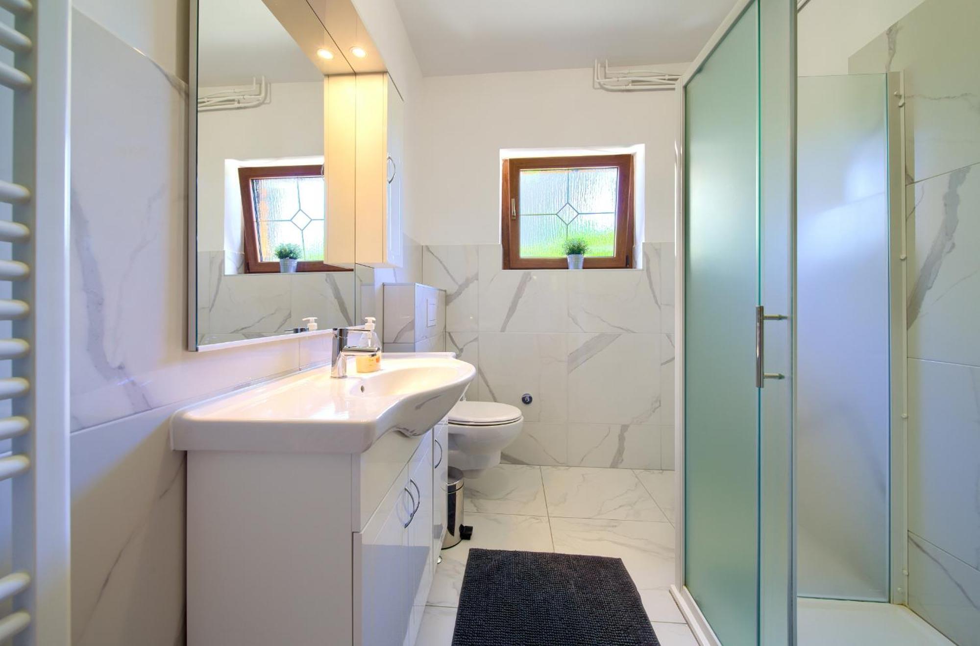 Apartment Bazina - Airconditioning, Parking, 500M From The Beach Krk Town Eksteriør bilde