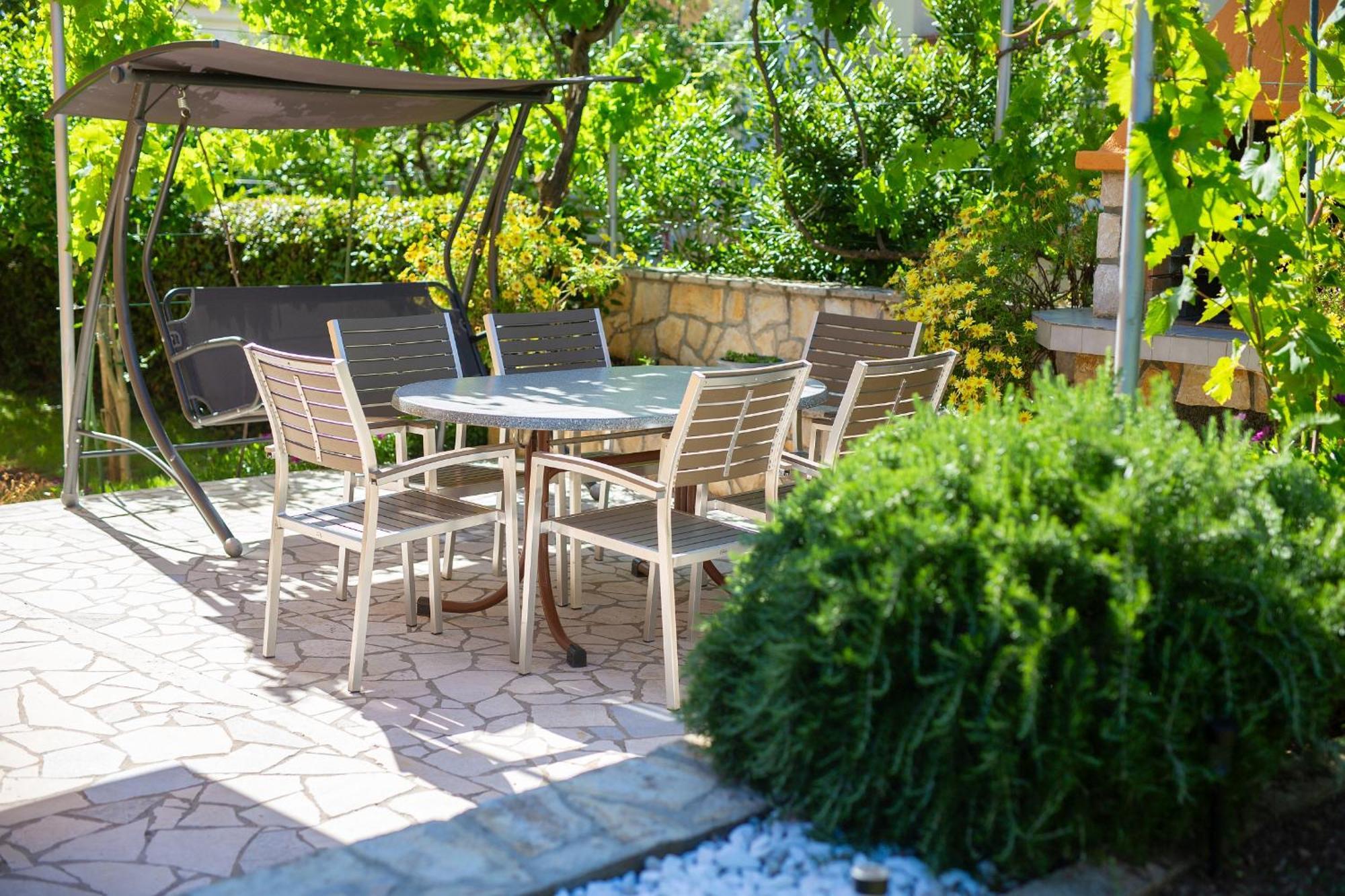 Apartment Bazina - Airconditioning, Parking, 500M From The Beach Krk Town Eksteriør bilde